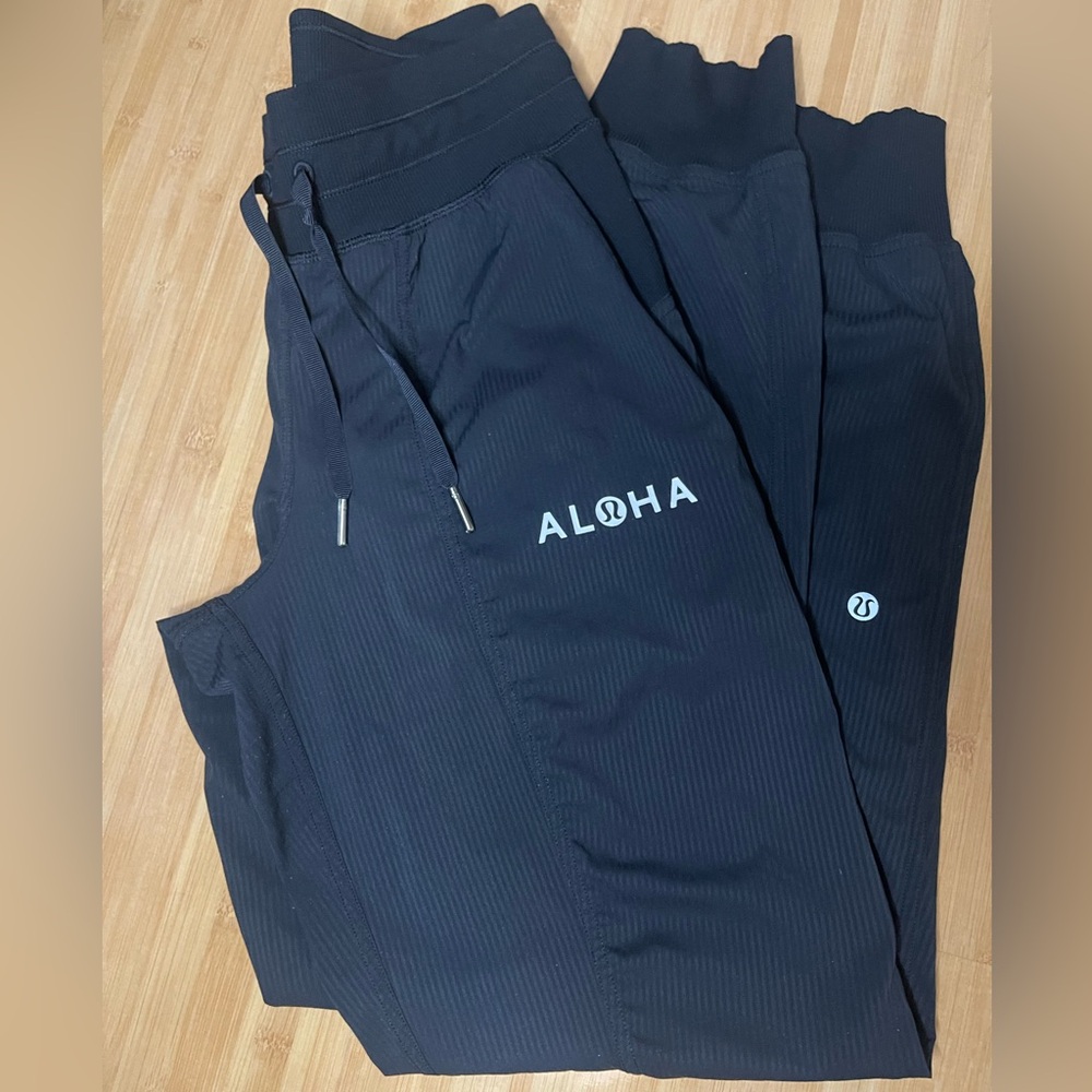 RARE🌴🖤🌺Lululemon Dance Studio Joggers- Lululemon Aloha Hawaii exclusive🌊